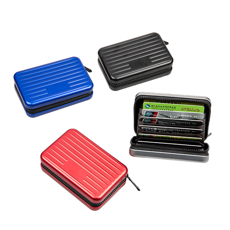 Како паричникот со алуминиумска картичка со патент ја подобрува безбедноста и организацијата на секојдневната картичка?